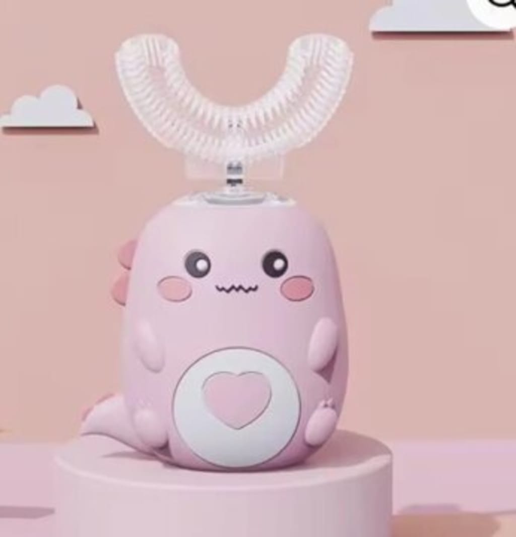 SmileSnap⢠- Kids U-Shaped Toothbrush