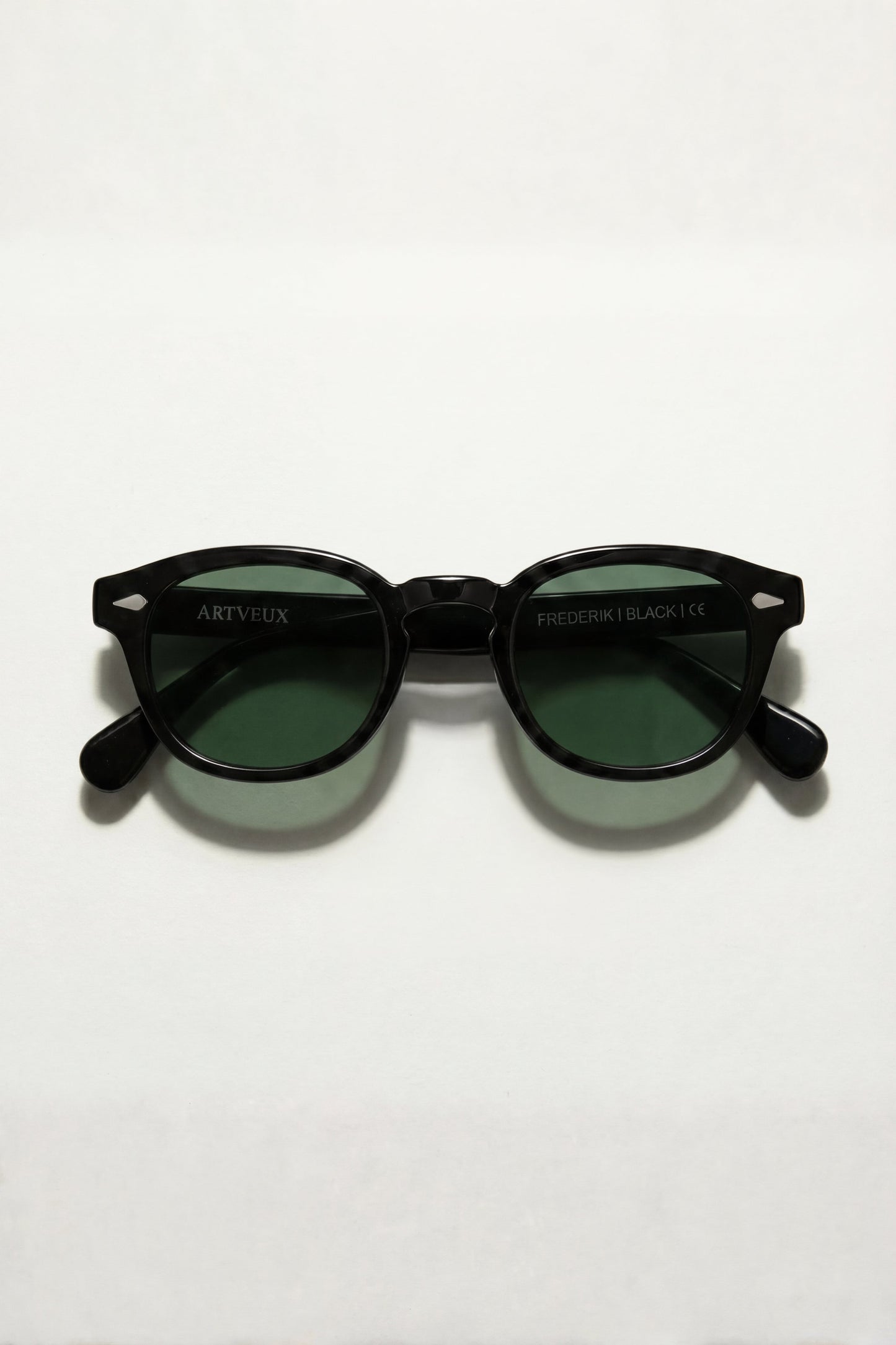 ShadeCore™ - Classic Round Sunglasses